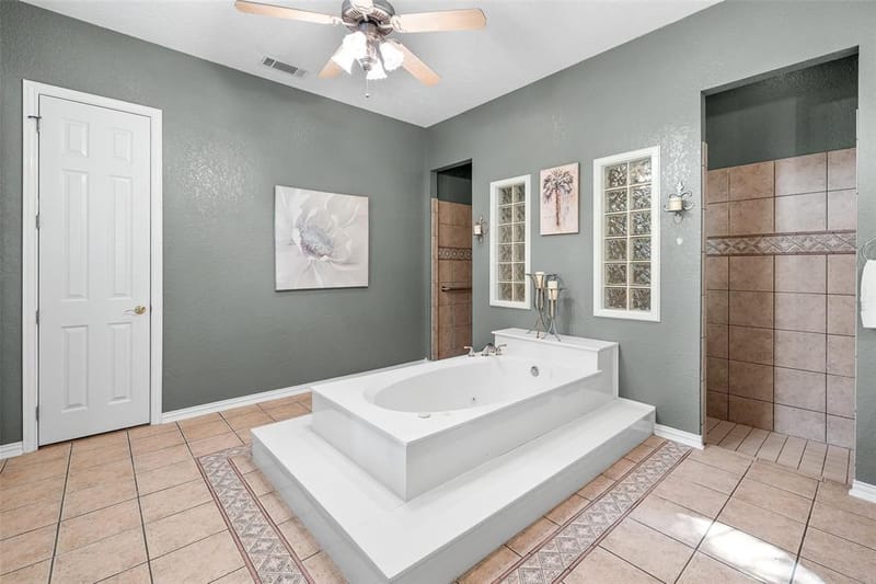 5612 Equestrian Court, Granbury TX 76049 - Photo 20