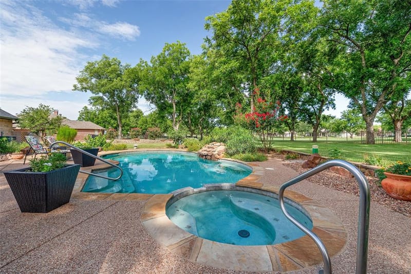 5612 Equestrian Court, Granbury TX 76049 - Photo 31