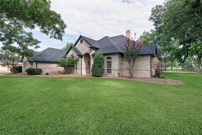 5612 Equestrian Court, Granbury TX 76049 - Photo 4
