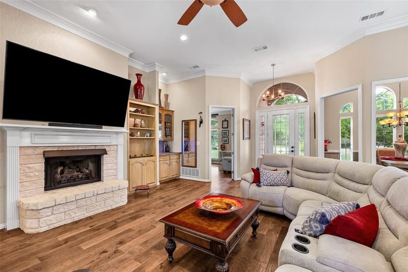 5612 Equestrian Court, Granbury TX 76049 - Photo 8