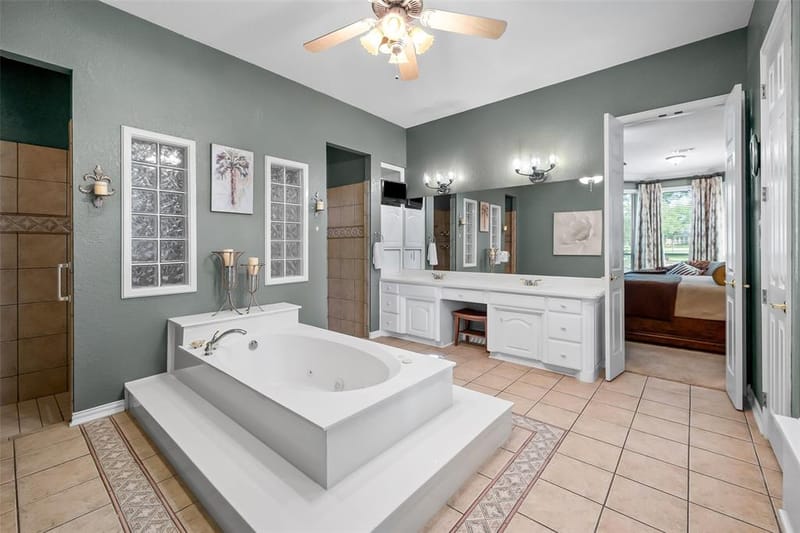 5612 Equestrian Court, Granbury TX 76049 - Photo 21