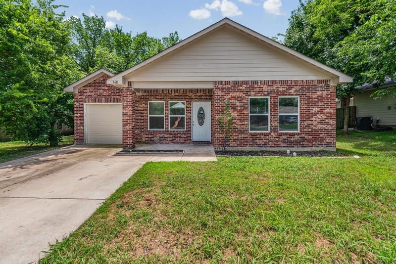 3611 Spencer Street, Greenville TX 75401 - Photo 2