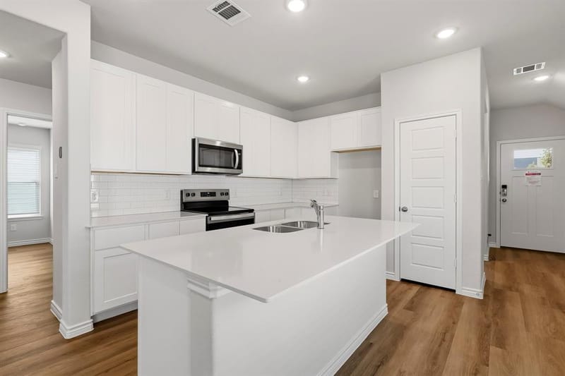 3249 Kelso Drive, Everman TX 76140 - Photo 4