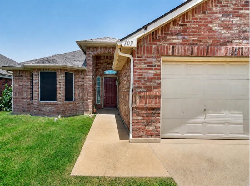 103 Post Oak Drive, Waxahachie TX 75165 - Photo 2