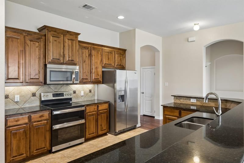 4201 Garden Path Lane, Mansfield TX 76063 - Photo 6