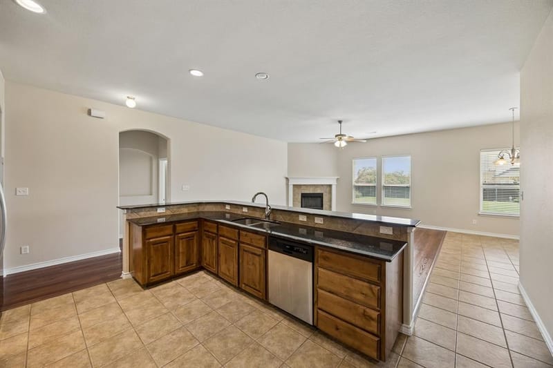 4201 Garden Path Lane, Mansfield TX 76063 - Photo 24