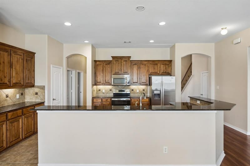 4201 Garden Path Lane, Mansfield TX 76063 - Photo 11