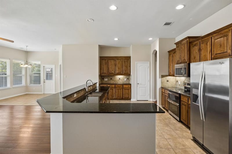 4201 Garden Path Lane, Mansfield TX 76063 - Photo 8