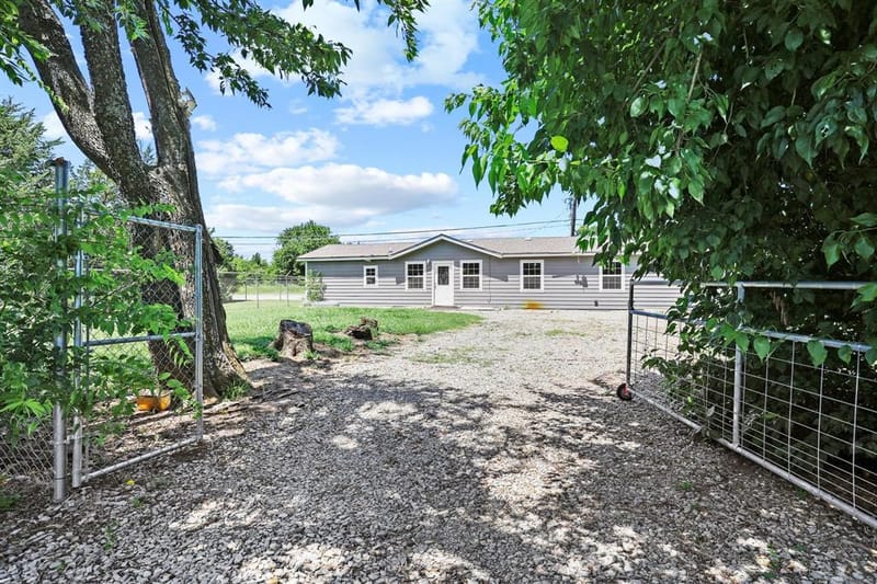 231 Juniper Drive, Pottsboro TX 75076 - Photo 3