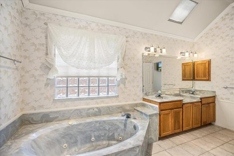 105 Casas Del Sur Street, Granbury TX 76049 - Photo 27
