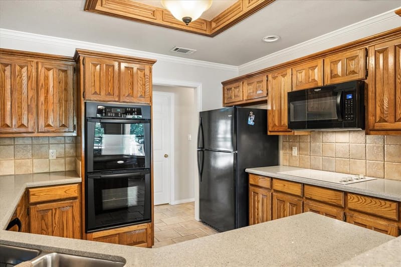 105 Casas Del Sur Street, Granbury TX 76049 - Photo 17