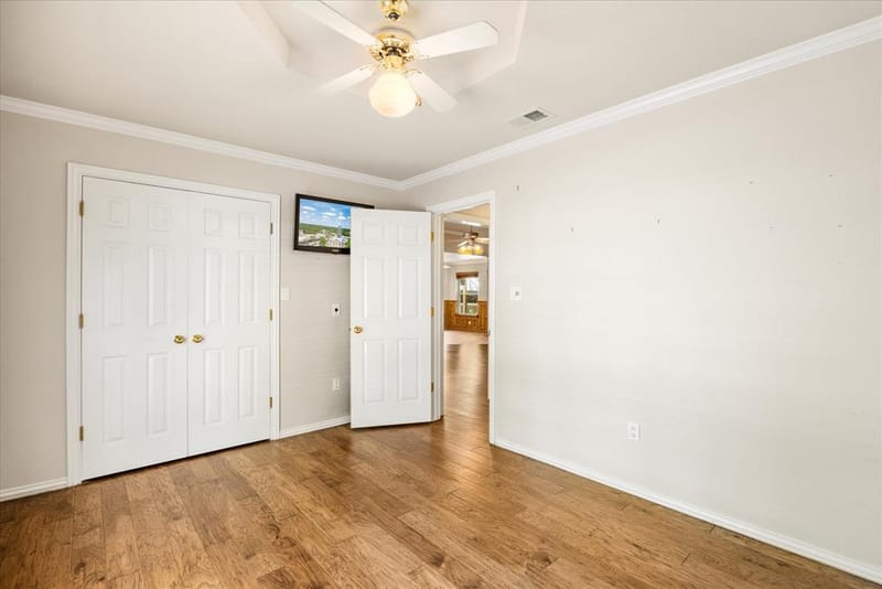 105 Casas Del Sur Street, Granbury TX 76049 - Photo 12