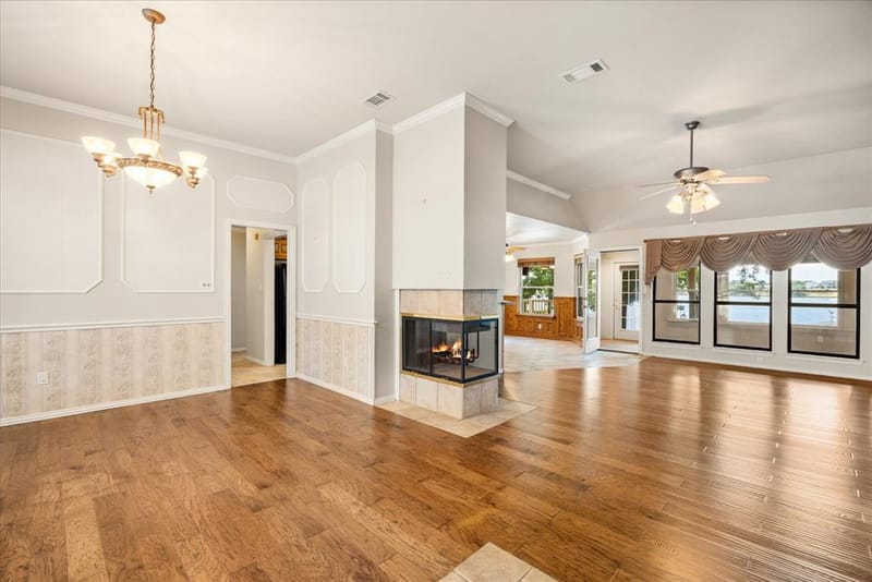 105 Casas Del Sur Street, Granbury TX 76049 - Photo 7