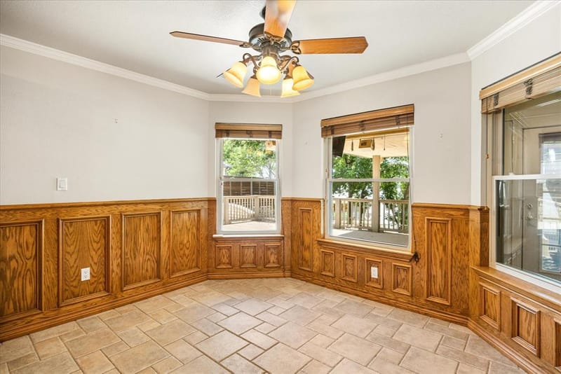 105 Casas Del Sur Street, Granbury TX 76049 - Photo 15