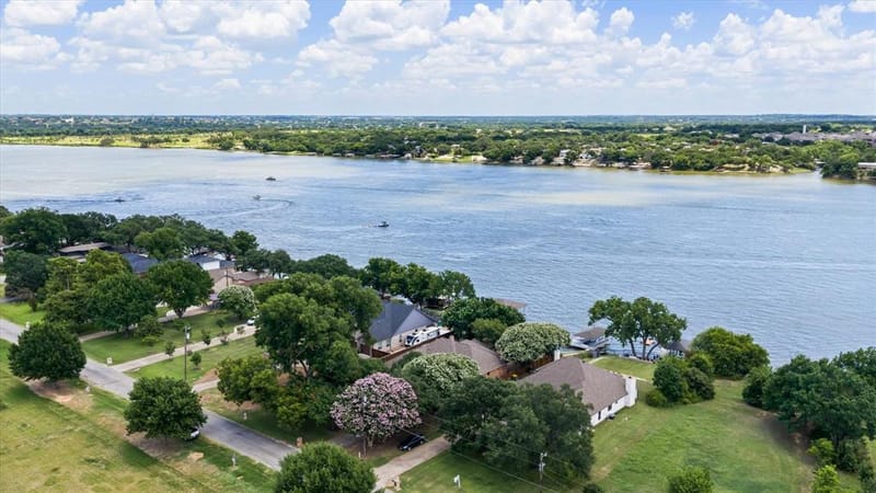 105 Casas Del Sur Street, Granbury TX 76049 - Photo 39