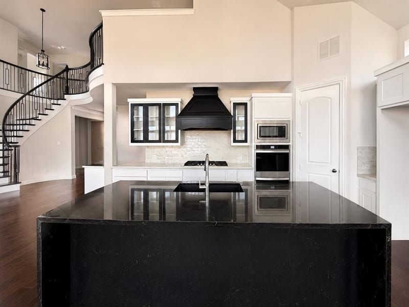 2916 Fountain Park Drive, Celina TX 75009 - Photo 2