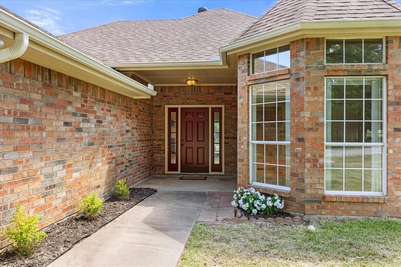8724 Bellechase Road, Granbury TX 76049 - Photo 3