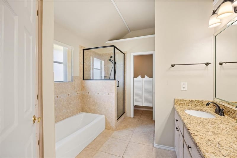 8724 Bellechase Road, Granbury TX 76049 - Photo 15