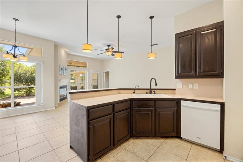 8724 Bellechase Road, Granbury TX 76049 - Photo 11