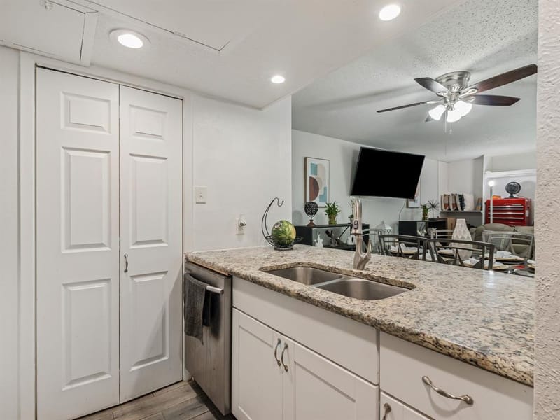 4655 Country Creek Drive # 1135, Dallas TX 75236 - Photo 14