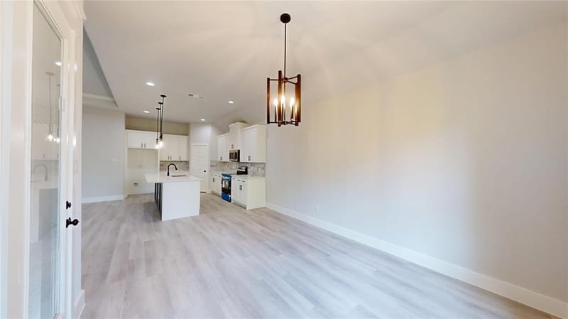 5624 Hiett Court, Fort Worth TX 76112 - Photo 7