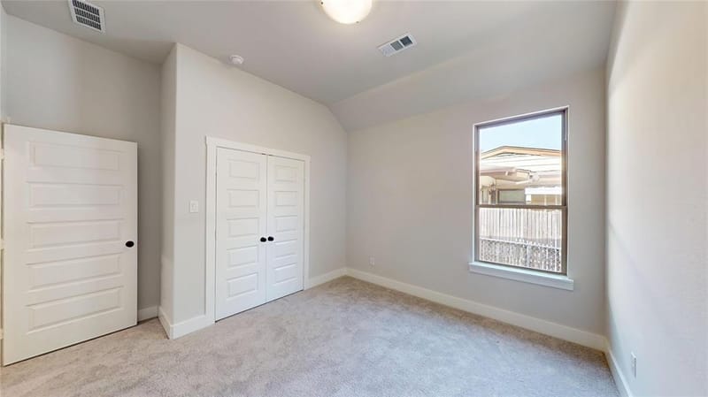 5624 Hiett Court, Fort Worth TX 76112 - Photo 20