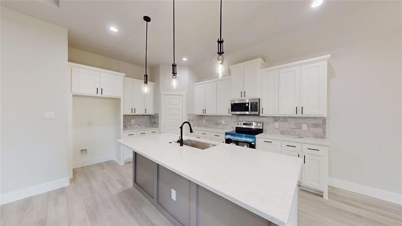 5624 Hiett Court, Fort Worth TX 76112 - Photo 8