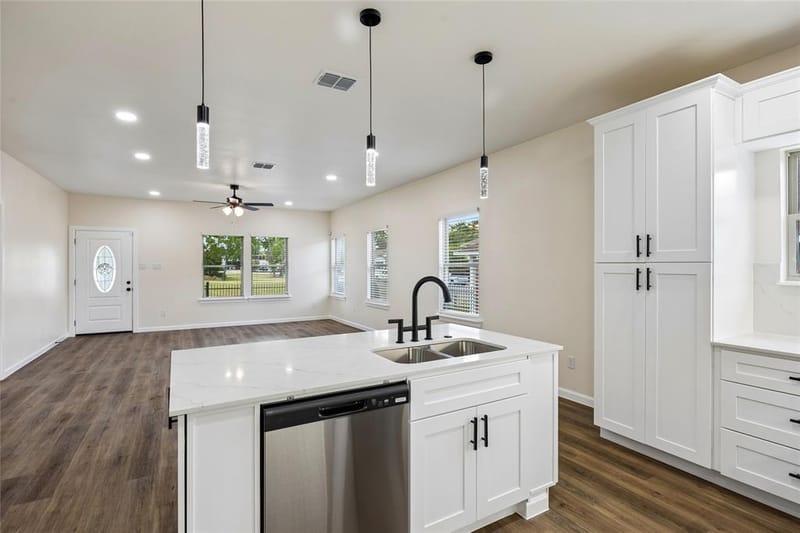 1404 E Cannon Street, Fort Worth TX 76104 - Photo 12
