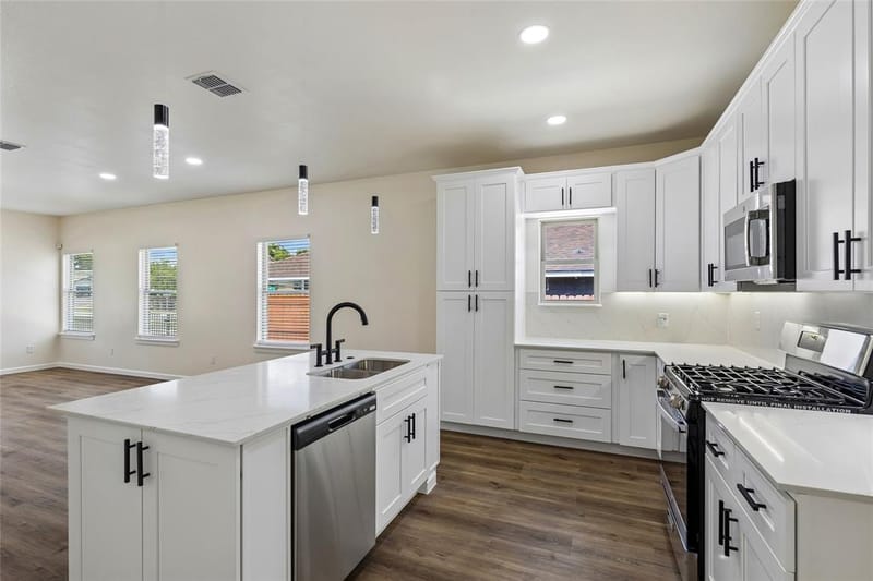 1404 E Cannon Street, Fort Worth TX 76104 - Photo 10
