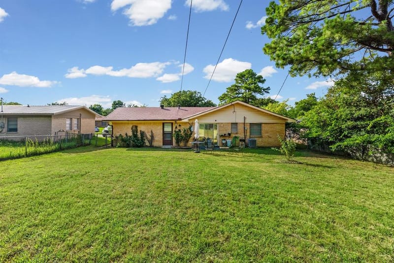 5213 Hilltop Drive, Greenville TX 75402 - Photo 24