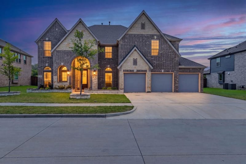 929 Gold Finch Lane, Forney TX 75126 - Photo 2