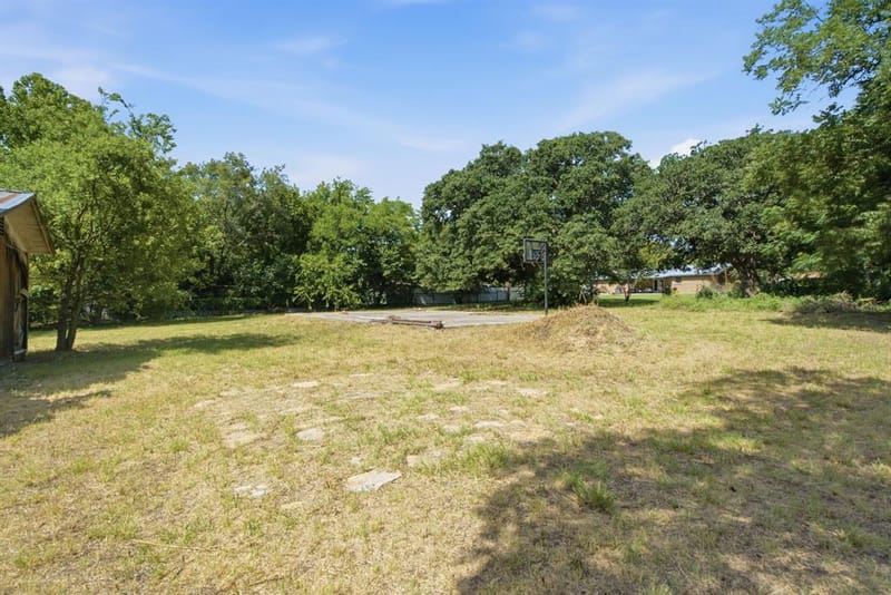 816 W Ayers Avenue, De Leon TX 76444 - Photo 27