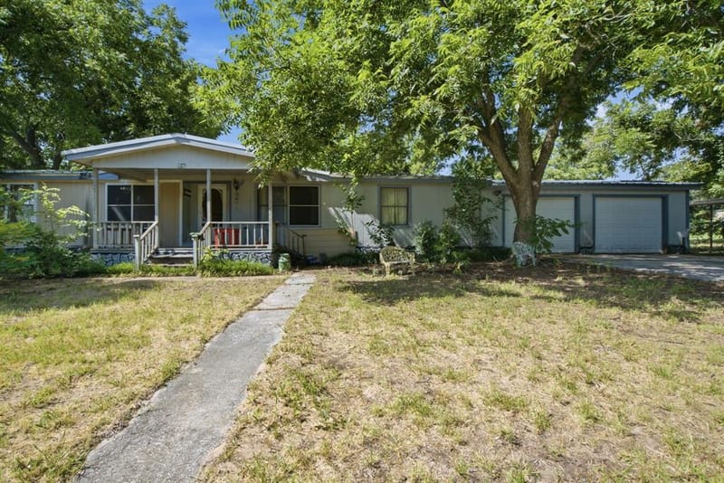 816 W Ayers Avenue, De Leon TX 76444