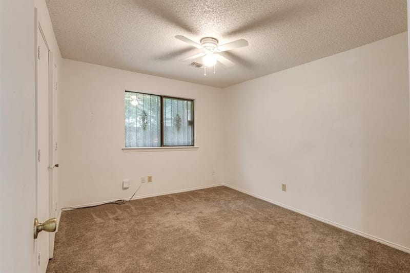 902 Wayne Avenue, Duncanville TX 75137 - Photo 9