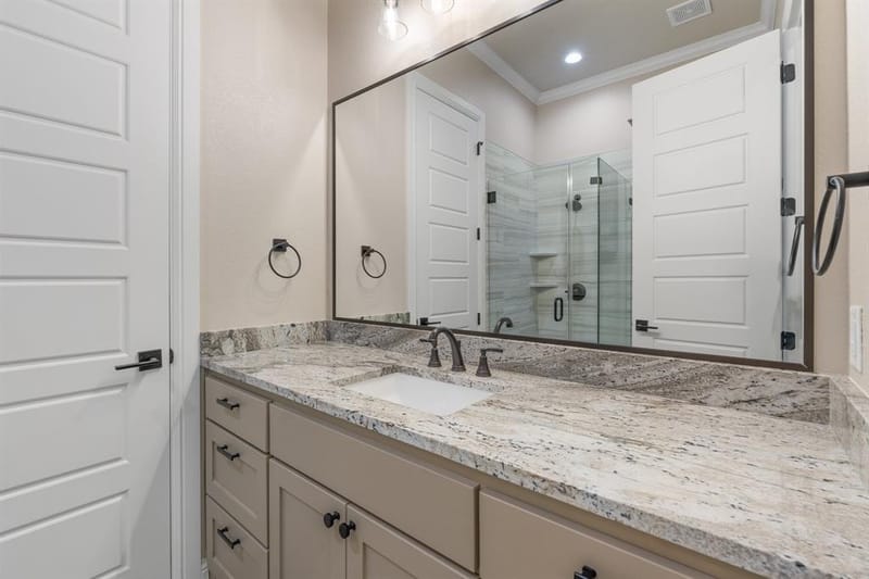 2407 Vineyard Drive, Granbury TX 76048 - Photo 33