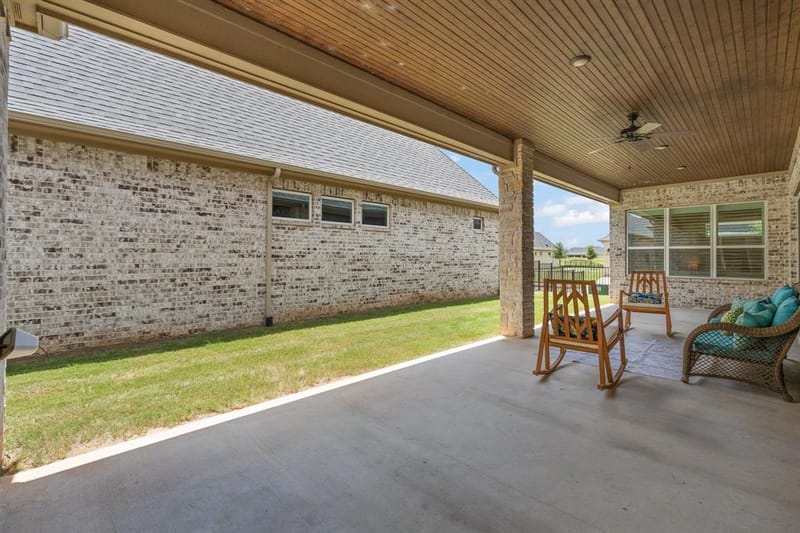 2407 Vineyard Drive, Granbury TX 76048 - Photo 35