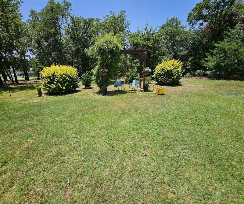 125 Brady Coleman Lane, Springtown TX 76082 - Photo 2