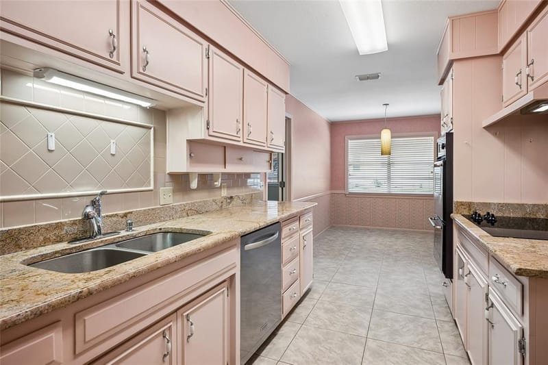 1204 Springwood Court, Euless TX 76040 - Photo 16