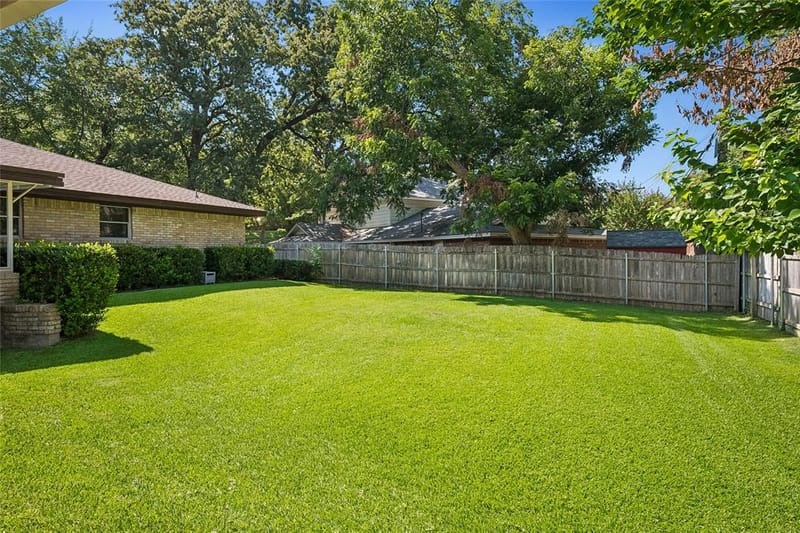 1204 Springwood Court, Euless TX 76040 - Photo 37