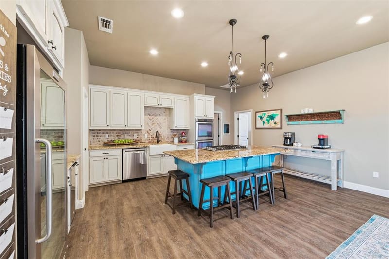 128 E Remuda Court, Fort Worth TX 76108 - Photo 4
