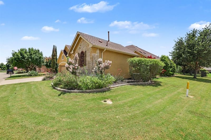 12013 Lockhart Court, Denton TX 76207 - Photo 3