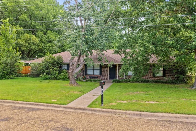 206 Carr Drive, Mount Pleasant TX 75455 - Photo 14