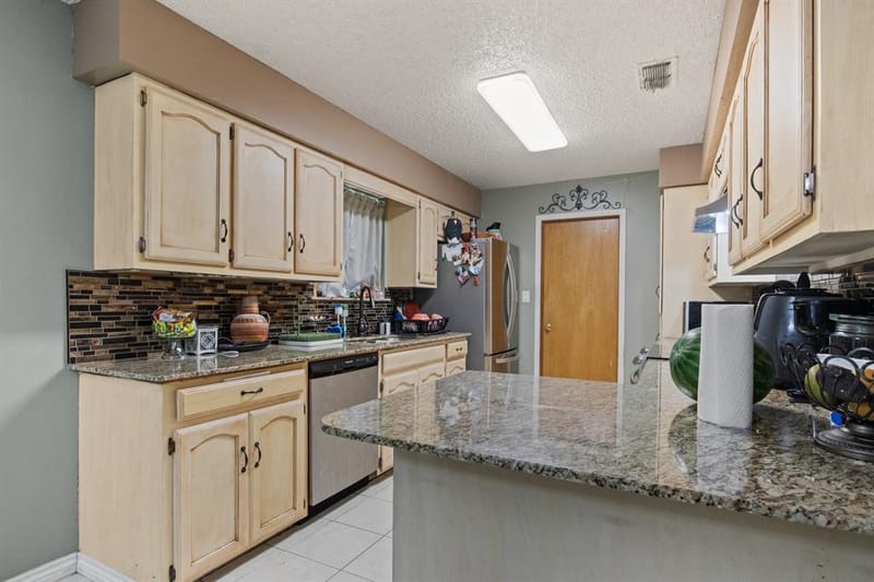 206 Carr Drive, Mount Pleasant TX 75455 - Photo 4