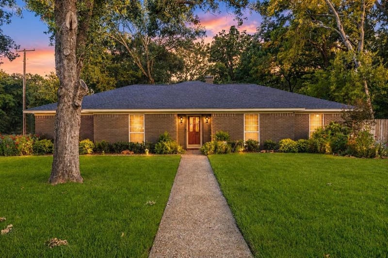1401 Bowie Circle, Corsicana TX 75110 - Photo 2