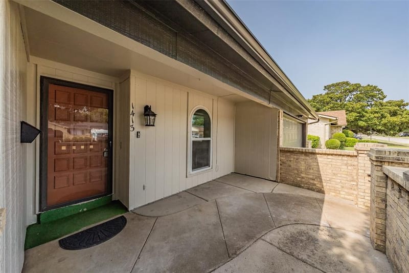 1413 Lamplighter Lane, Edgecliff Village TX 76134 - Photo 2