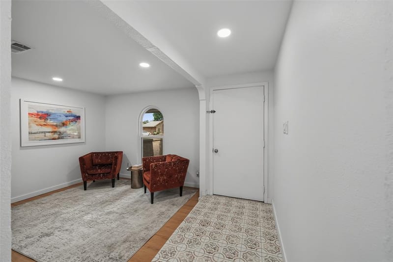 1413 Lamplighter Lane, Edgecliff Village TX 76134 - Photo 4