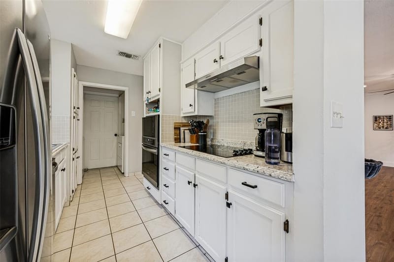 3410 Sheridan Court, Arlington TX 76017 - Photo 12