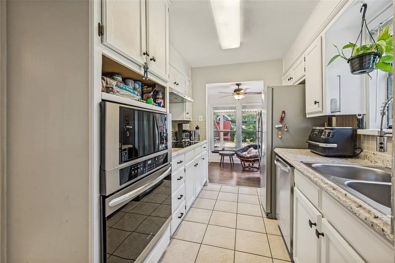 3410 Sheridan Court, Arlington TX 76017 - Photo 14