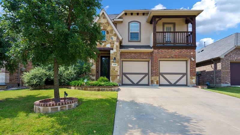 4328 Oak Chase Drive, Fort Worth TX 76244 - Photo 2