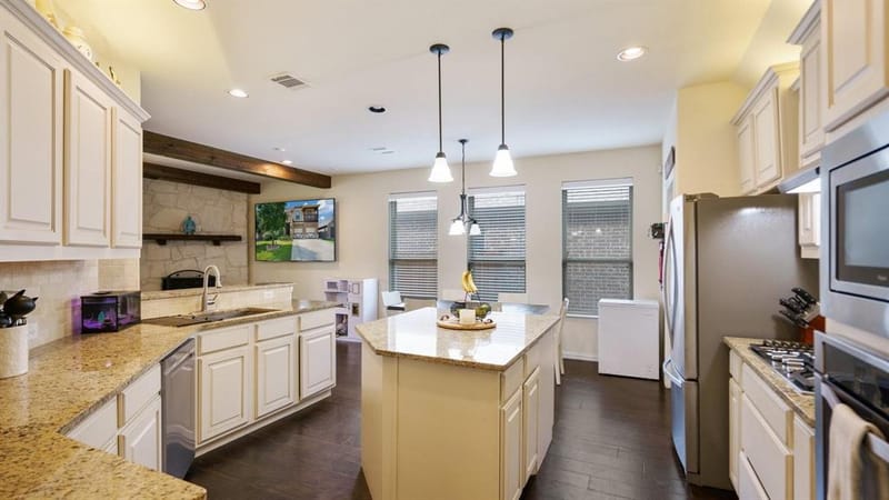 4328 Oak Chase Drive, Fort Worth TX 76244 - Photo 4